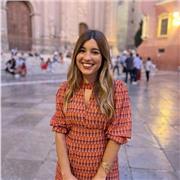 Doy clases particulares de Inglés, para niños desde 1 año hasta ultimo año de primaria. Experiencia con intercambios, y varios títulos de Inglés